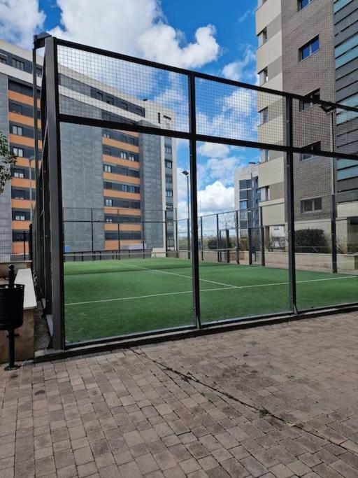 Appartement Valdebebas Con Garaje Gimnasio Y Piscina